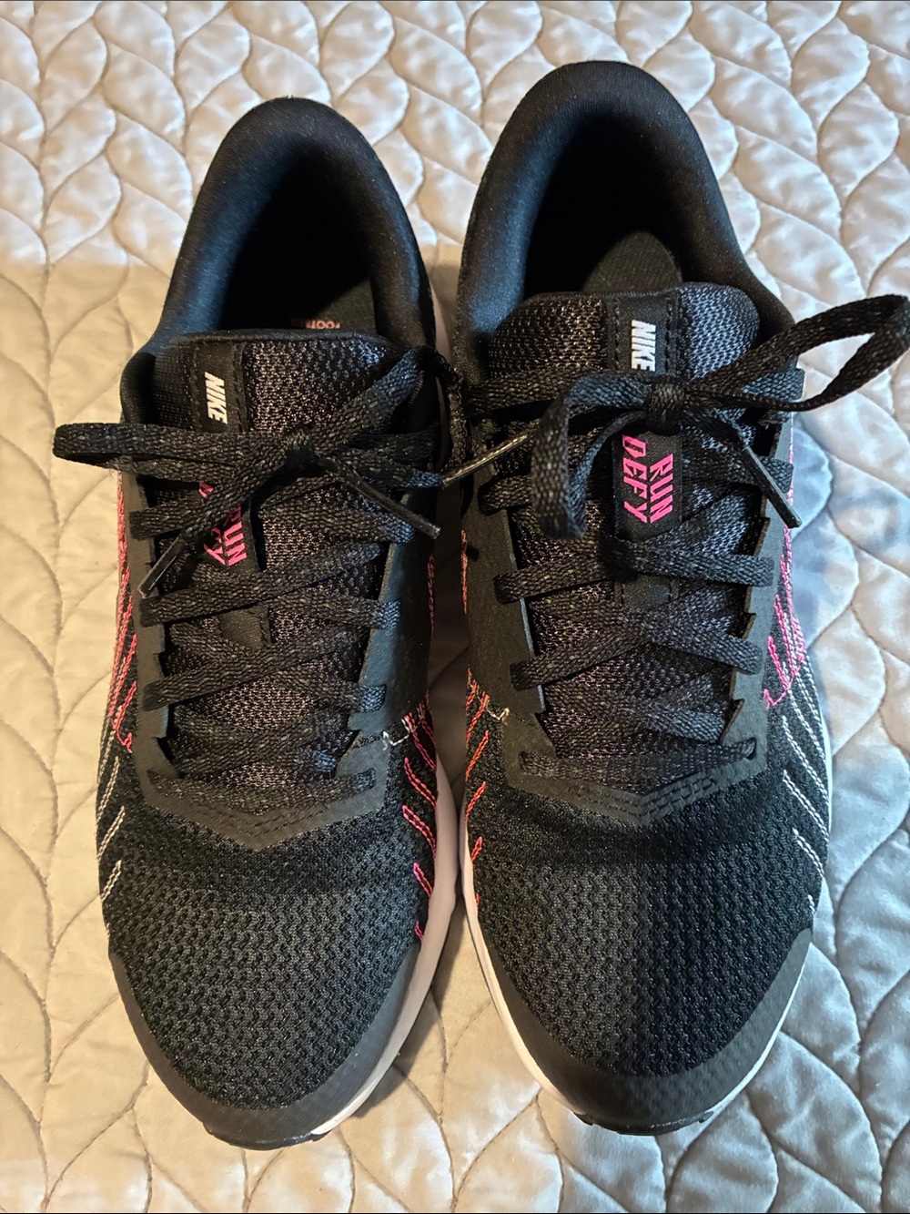 Nike Women's Black & Pink Athletic Running Sneakers